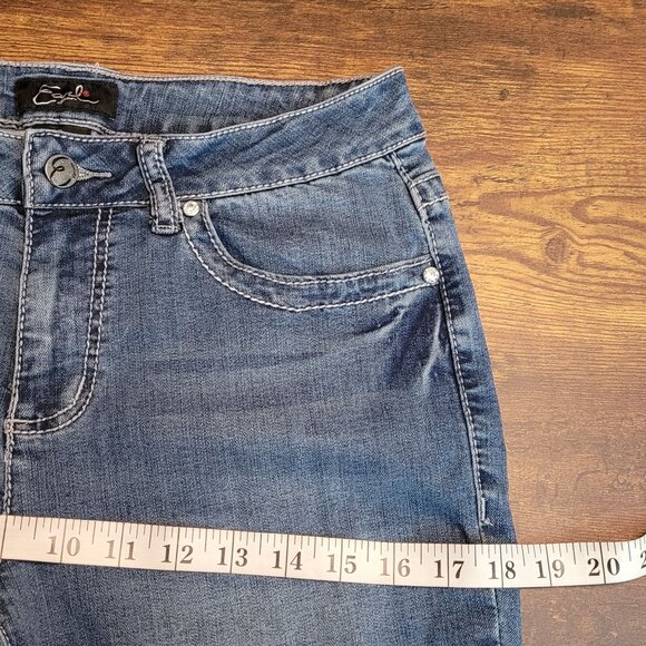 Earl Jeans Size 8 Skinny Capri Mid Rise Fleur De Lis Button Flap Embellished - Picture 7 of 10